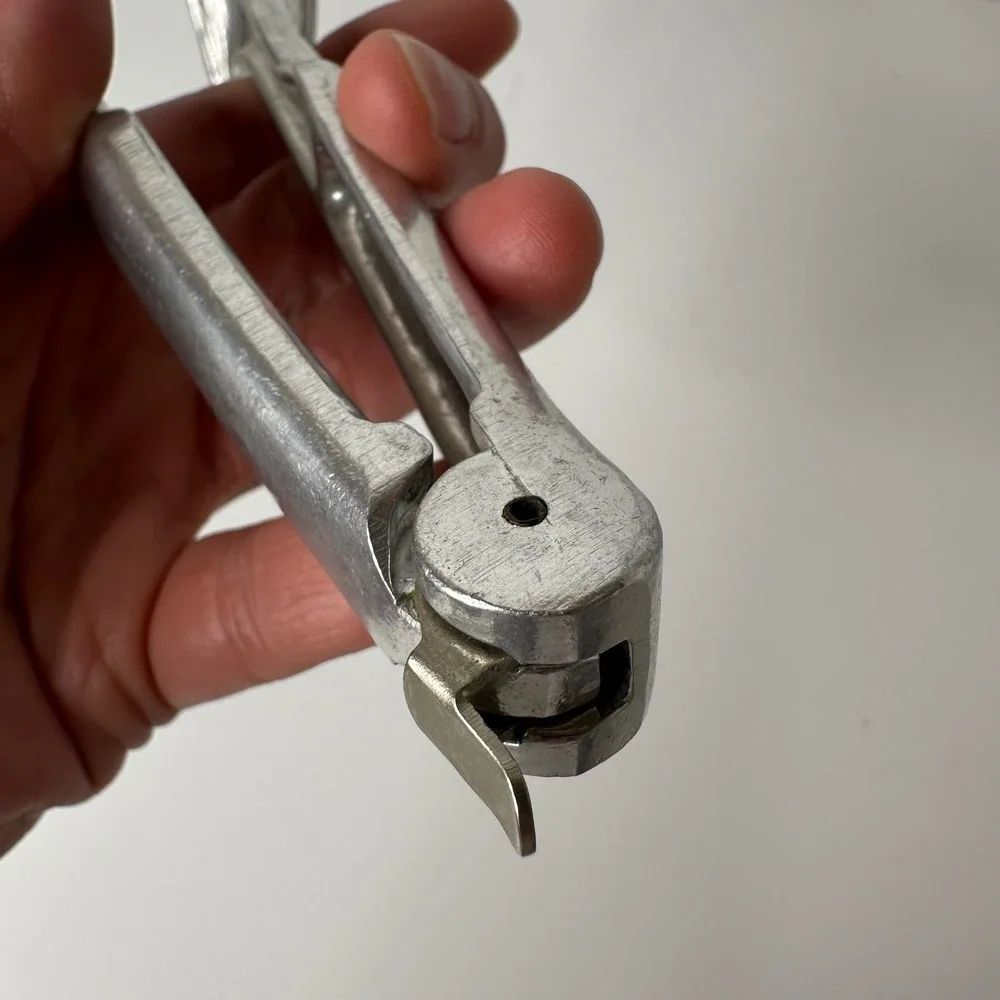 Carol Wright Gifts view metal gadget